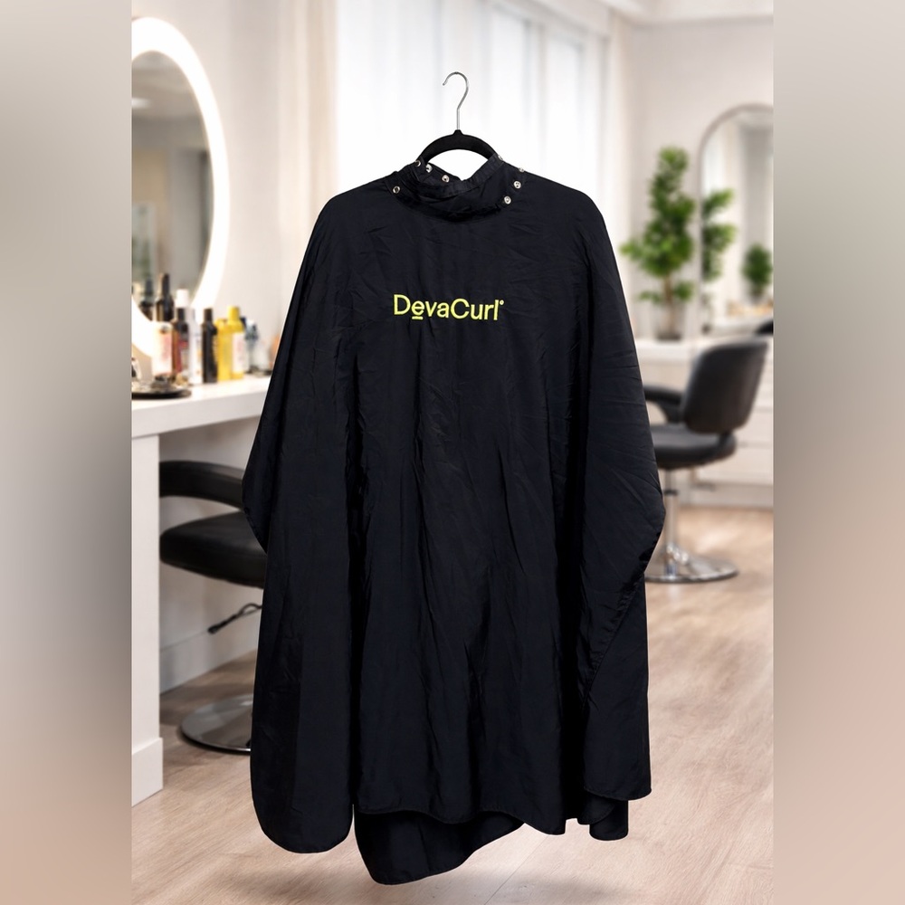 DevaCurl Salon Capes Lot of 6 Black Snap Closure Stylist EUC